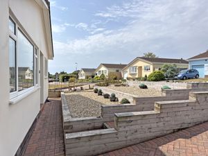 Photo 15- click for photo gallery